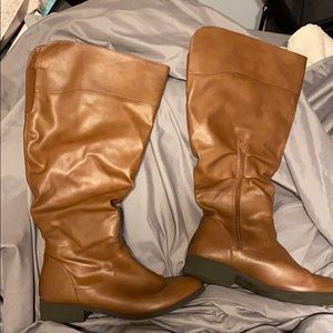 American Eagle brand boots!